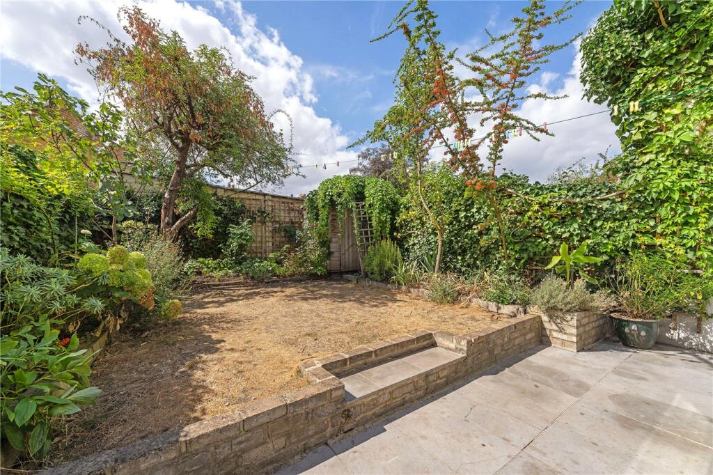 Apartment in London, East Dulwich - More