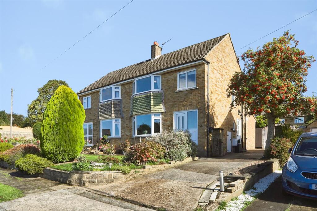 Main image of property: Heathfield Close, Bingley, BD16 4EQ