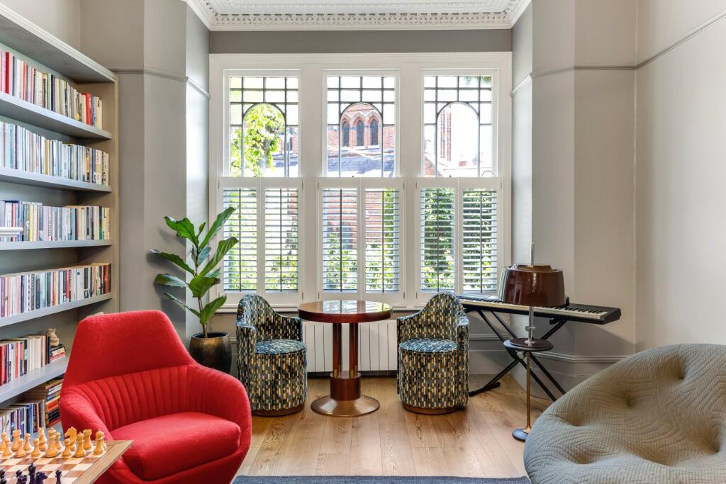House in London, Archway - View 2