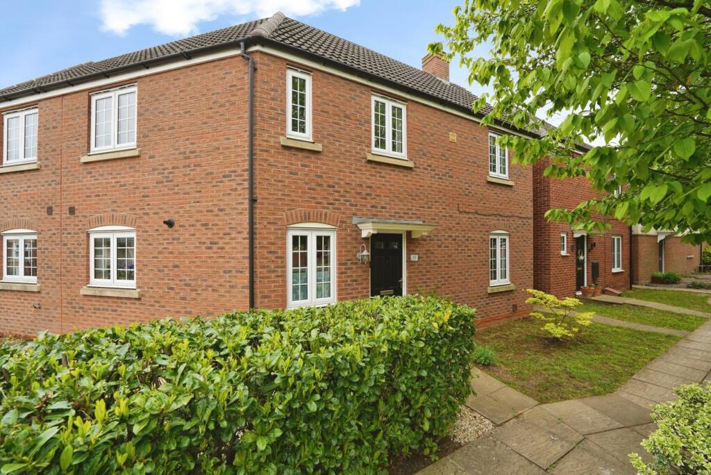 Main image of property: Woodvale Kingsway, Gloucester, Gloucestershire, GL2