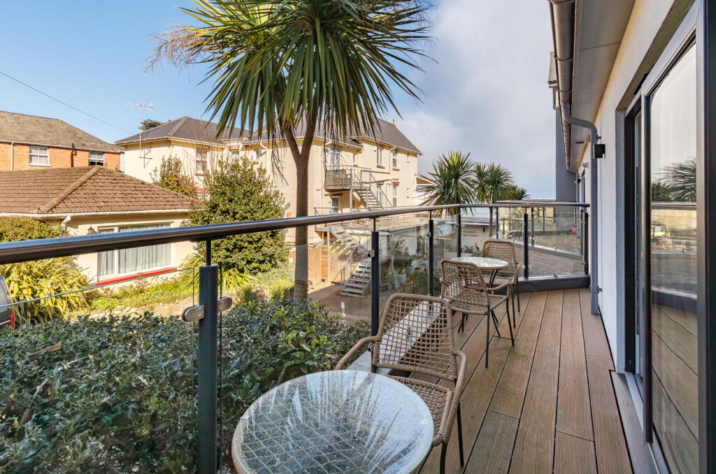 2-bed flat on The Bay House, Chine Avenue, Shanklin, £365,000