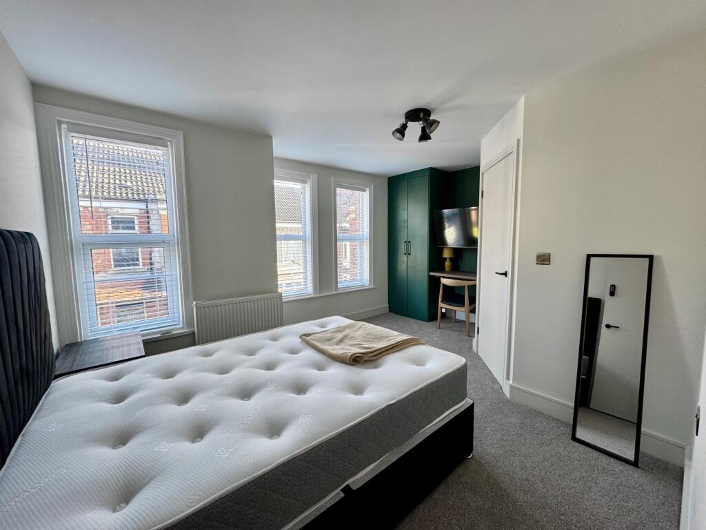 Main image of property: Sidmouth Street, Hull