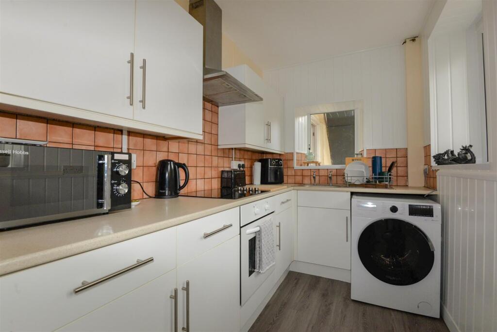 Apartment in Puriton, Somerset - View 4