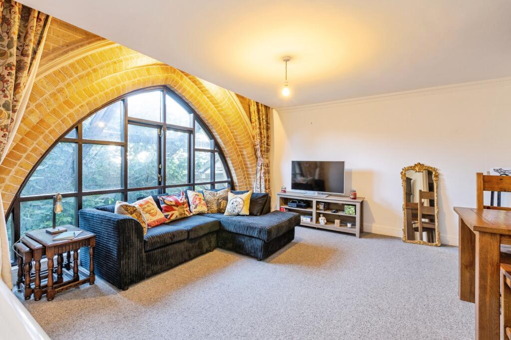 Main image of property: Arundel Square, London, N7
