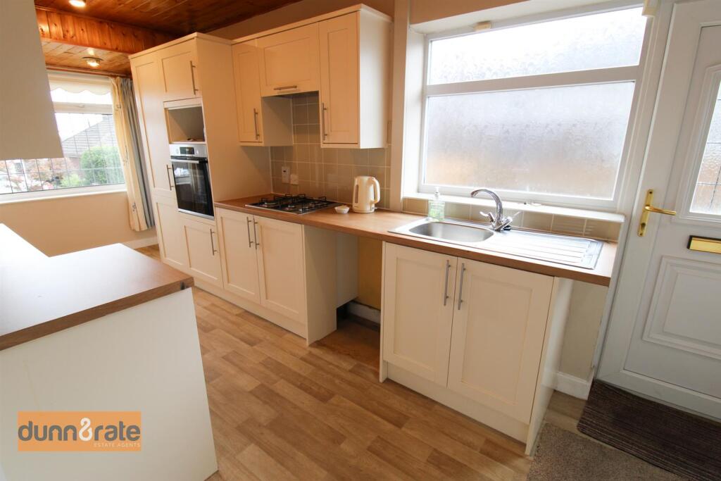 House in Stoke-on-Trent - View 2