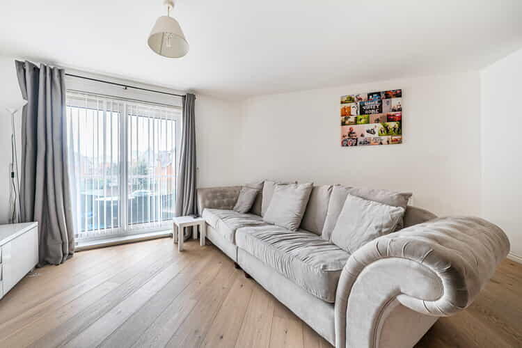 Apartment in Redhill - View 4