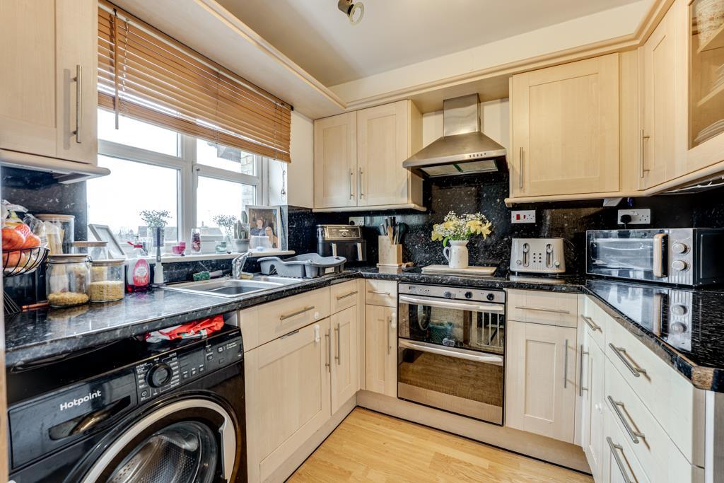 NN9 The Wells, Finedon photo 3