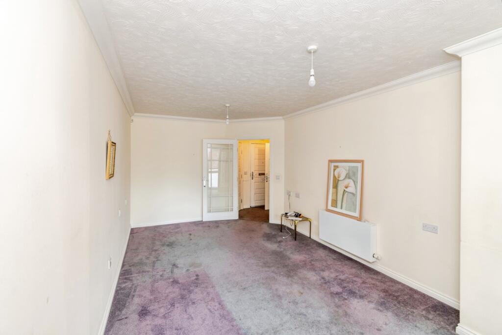 Apartment in Southampton - View 4