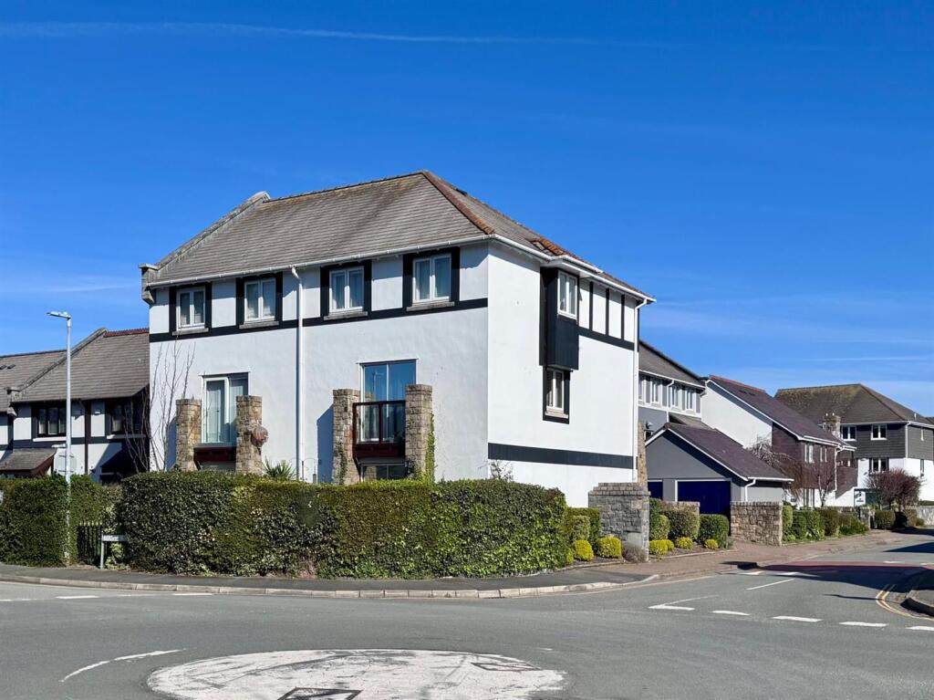 Meirion Drive, Conwy photo 2