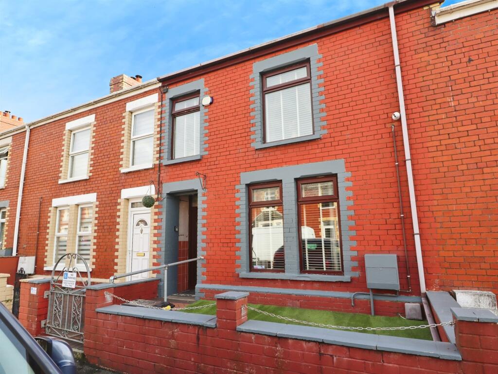3-bed terraced on Park Street, Kenfig Hill, Bridgend, £185,000