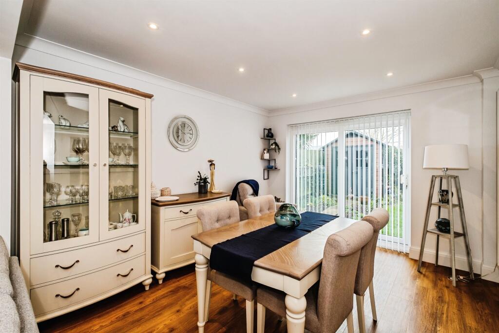 Priory Close, Sompting, Lancing photo 3