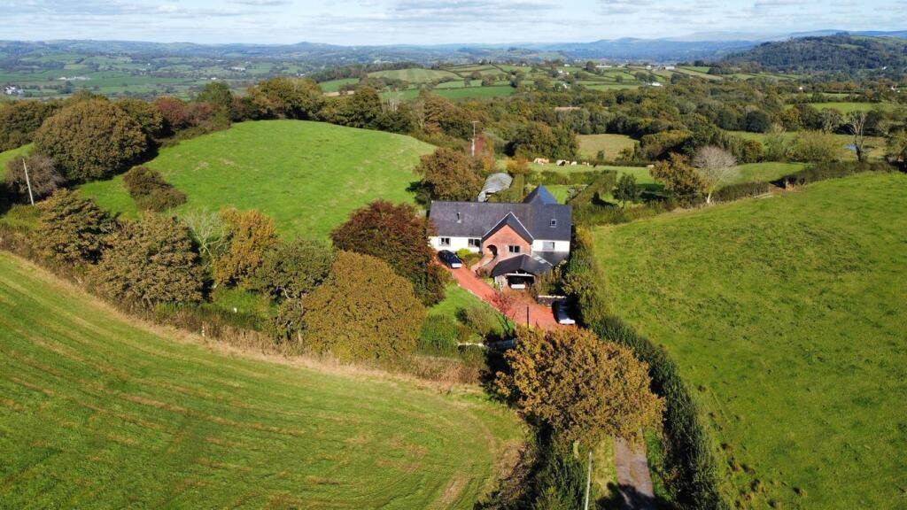 6-bed detached on Cefn Abbey , Llanarthney, Carmarthen, SA32, £700,000