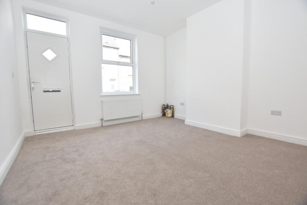 House in Chesterfield, Whittington Moor - View 2