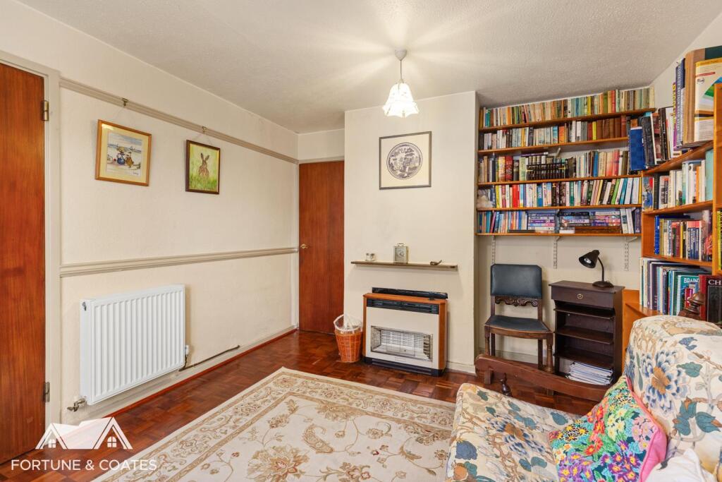 House in Harlow, Staple Tye - View 3