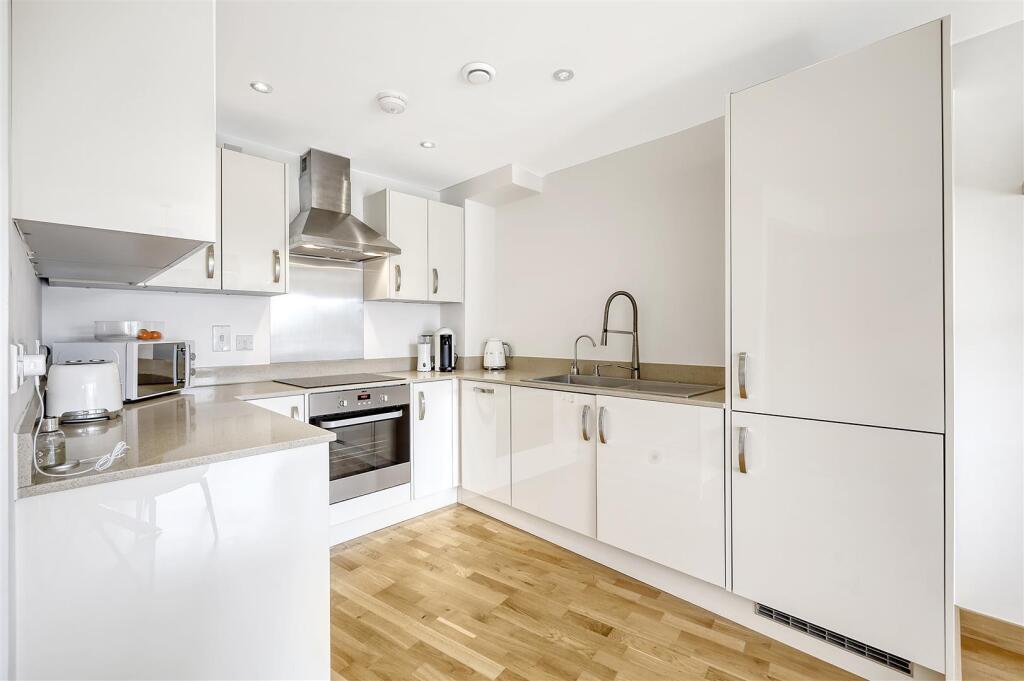Smeaton Court, Hertford, Hertfordshire, SG13 photo 4