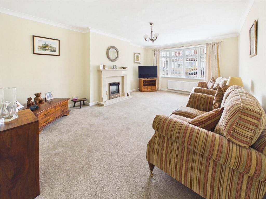 Walmer Avenue, Bishop Auckland, Durham, DL14 photo 3