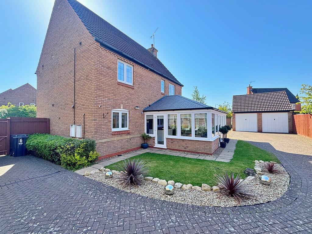 Blyth Close, Cawston, Rugby photo 2