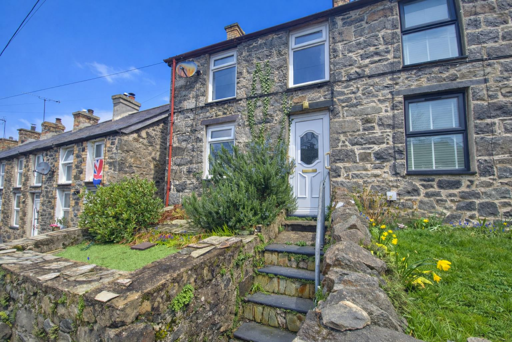 Main image of property: 21 Pen Y Bryn Terrace, Efailnewydd