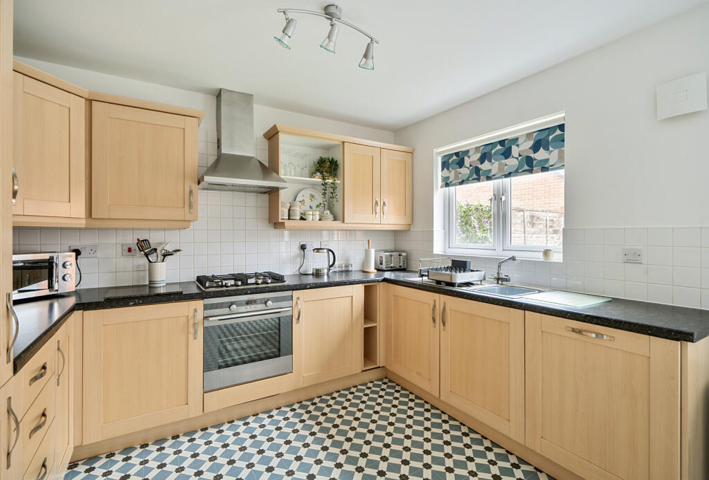 Redmarley Road, Cheltenham, Gloucestershire, GL52 photo 4