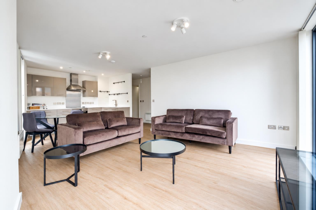Apartment in Birmingham, West Midlands - View 4