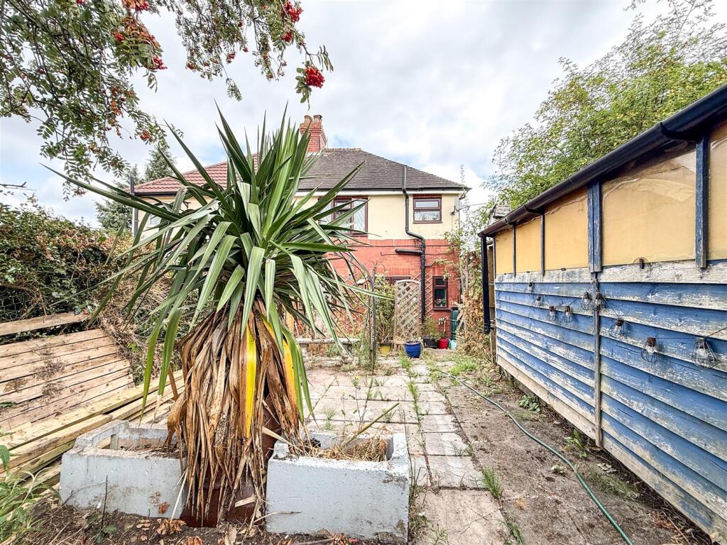 House in Congleton, Hightown - View 5