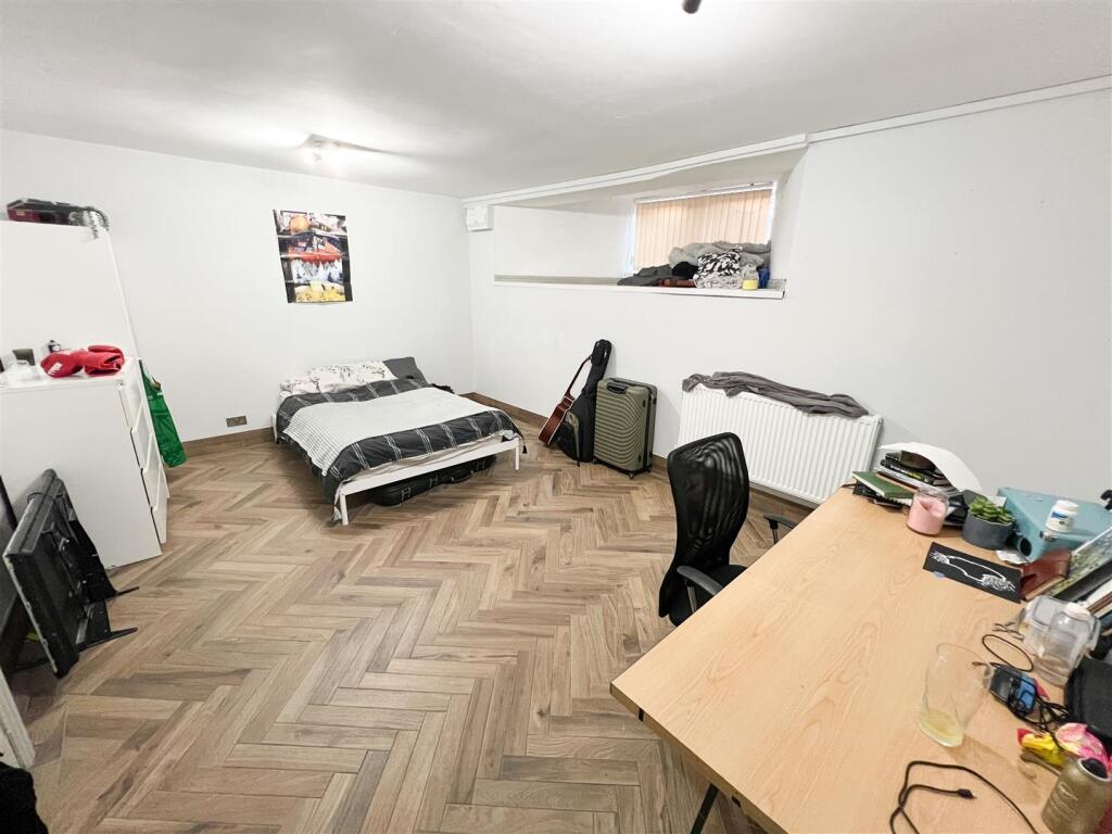 Apartment in Sheffield - View 5