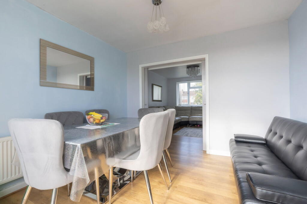 House in Cheltenham, Kingsditch, Alstone - More