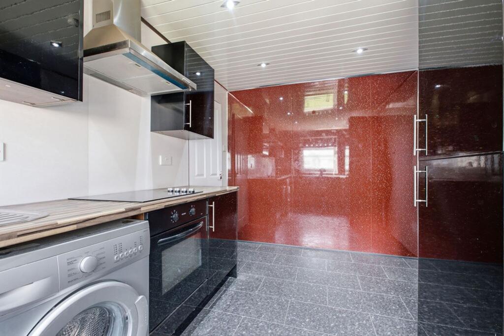 Apartment in Glasgow - More