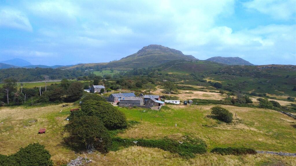 Main image of property: Morfa Bychan, Porthmadog