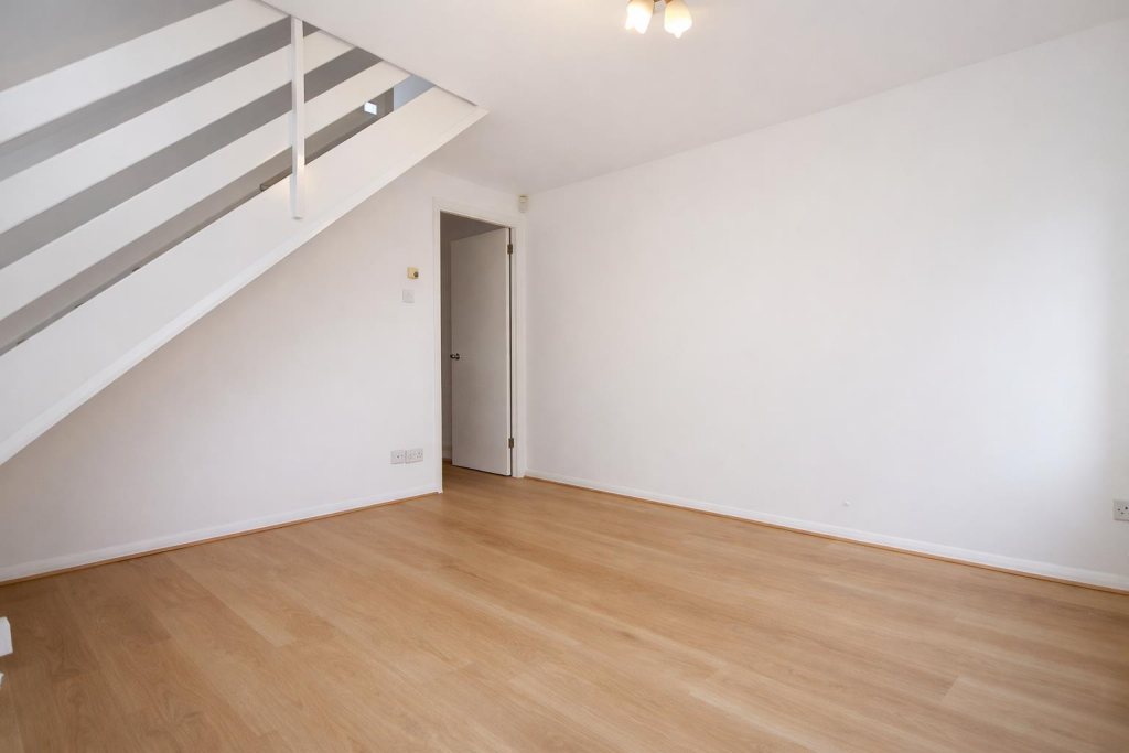 House in Hertsmere, Elstree and Borehamwood - View 4