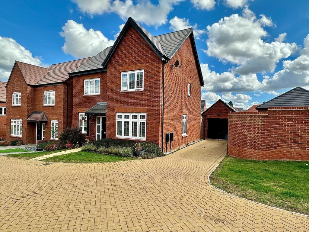 4-bed detached on Pitbank Drive, Collingtree Park, Northampton NN4, £440,000