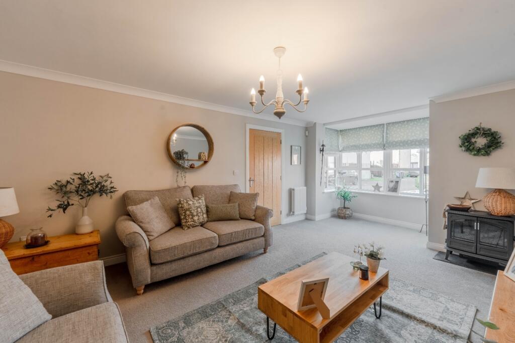 Clare Close, Papworth Everard, Cambridge, Cambridgeshire, CB23 3AU photo 2