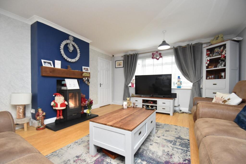 Bath Crescent, Wyton, PE28 photo 2