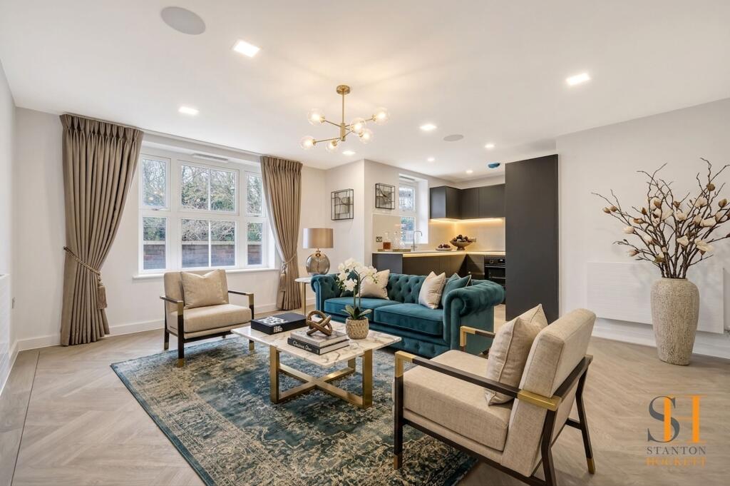 Apartment in East Hertfordshire, Hockerill, Bishop's Stortford - View 2