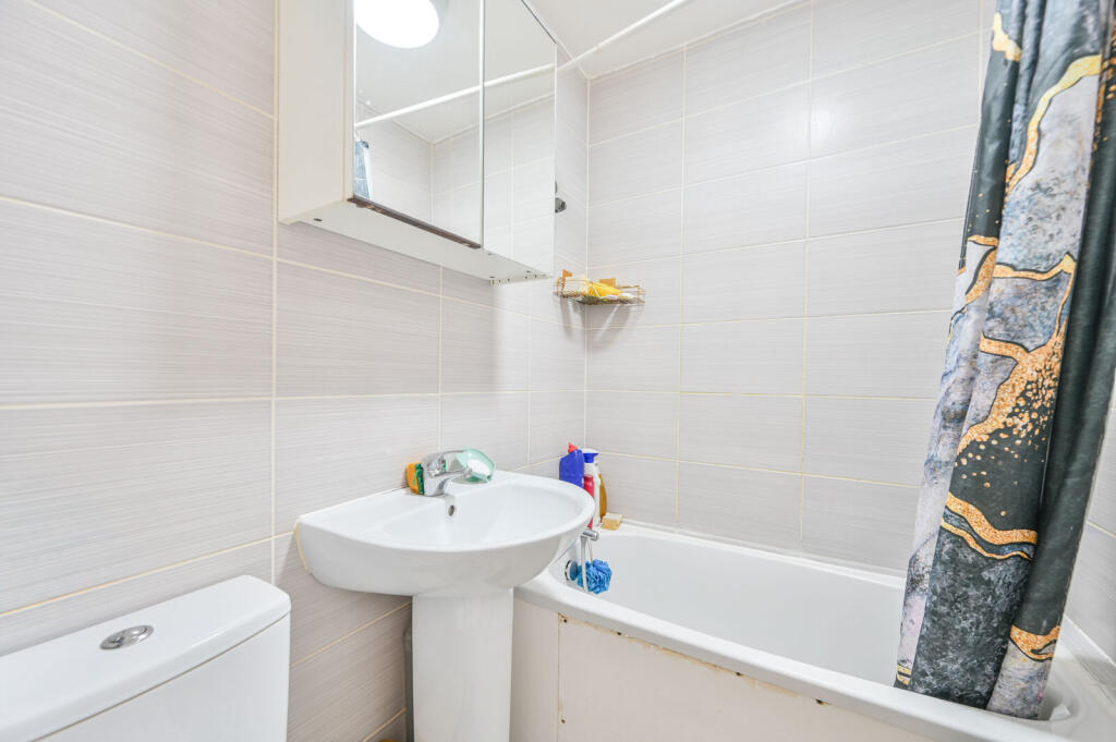 Apartment in London - More