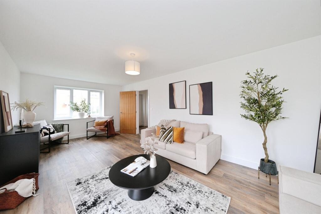 House in Ashfield, Beardall Fields, Hucknall - More