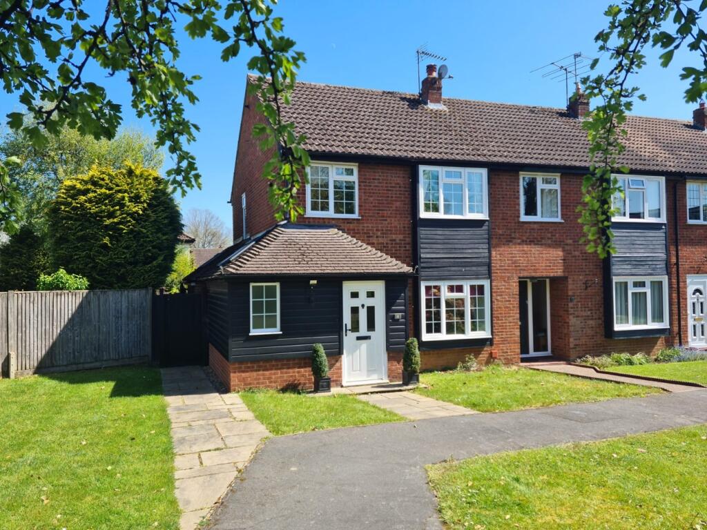 Main image of property: Dinmore, Bovingdon, HP3