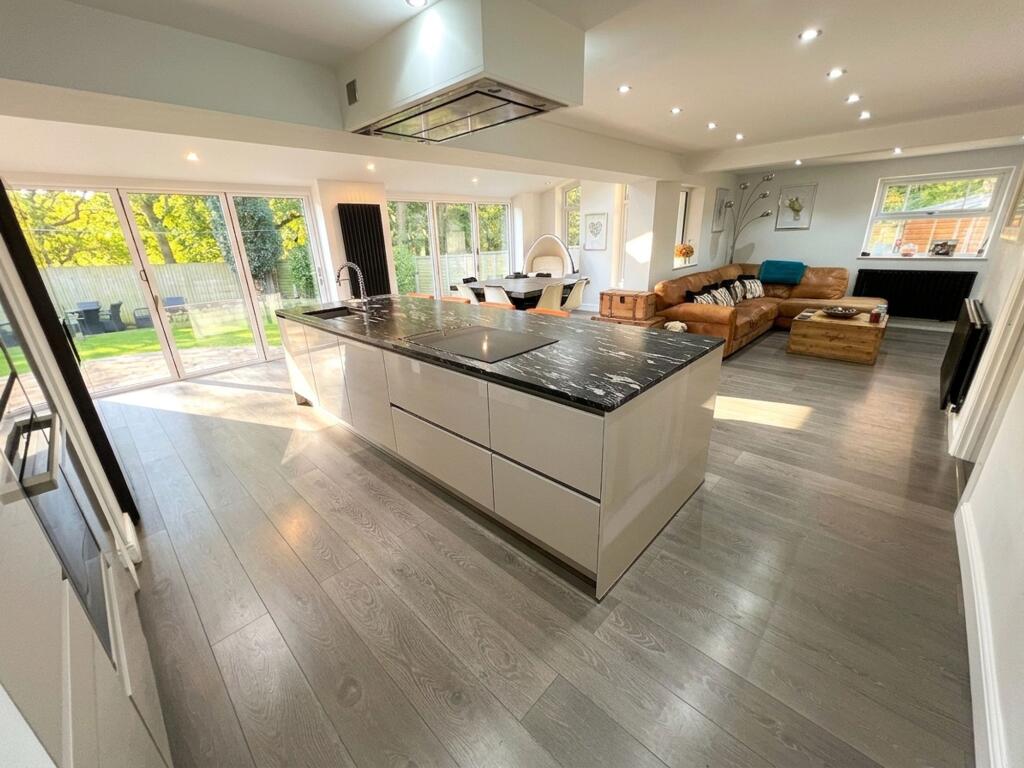 The Muirlands, Huddersfield, HD2 photo 4