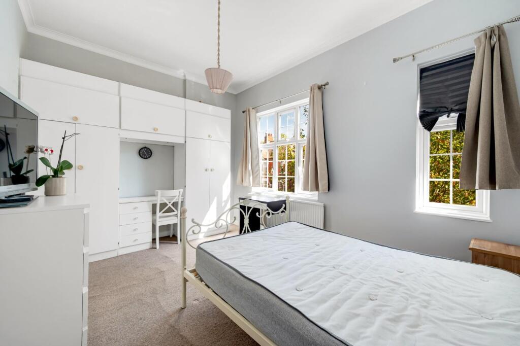 Apartment in London - More