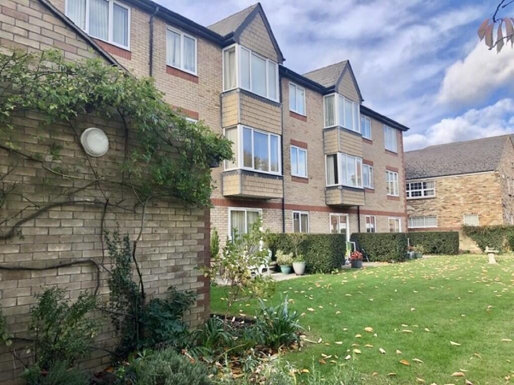 Apartment in St Neots, Eaton Ford - View 2