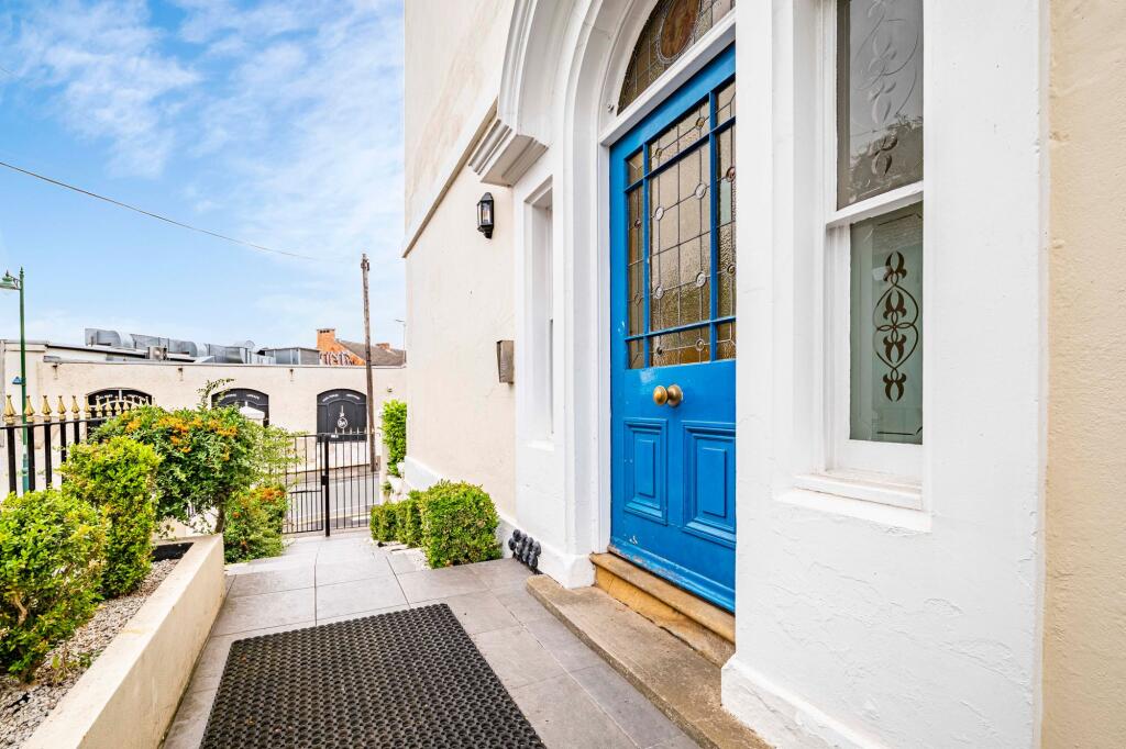 Main image of property: The Ropewalk, Nottingham, NG1