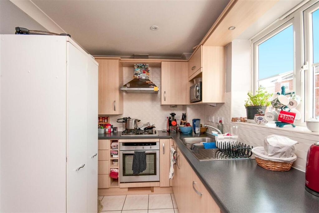 Apartment in Brighton - View 5