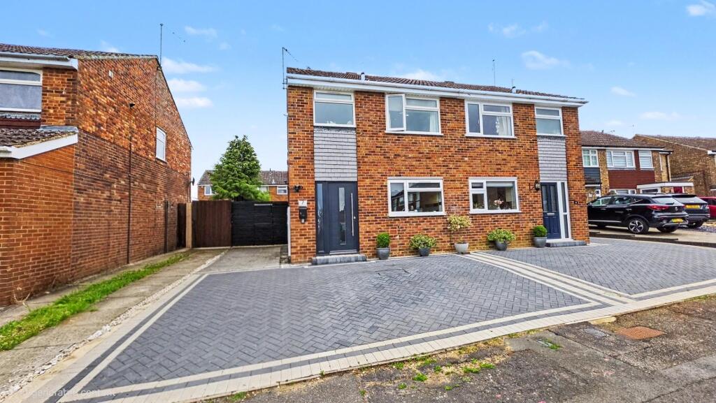 3-bed semi-detached on Beech Close, Bugbrooke, Northampton, £269,500
