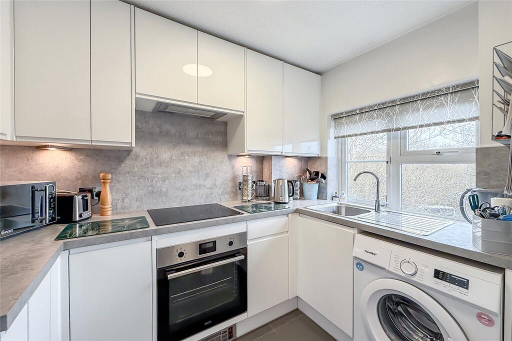 Additional image 2 of Taylor Close, St. Albans, Hertfordshire, AL4