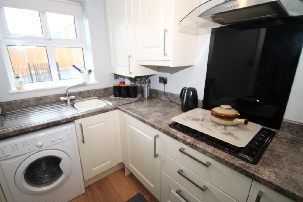 Additional image 3 of Barnswood Close, Halesowen