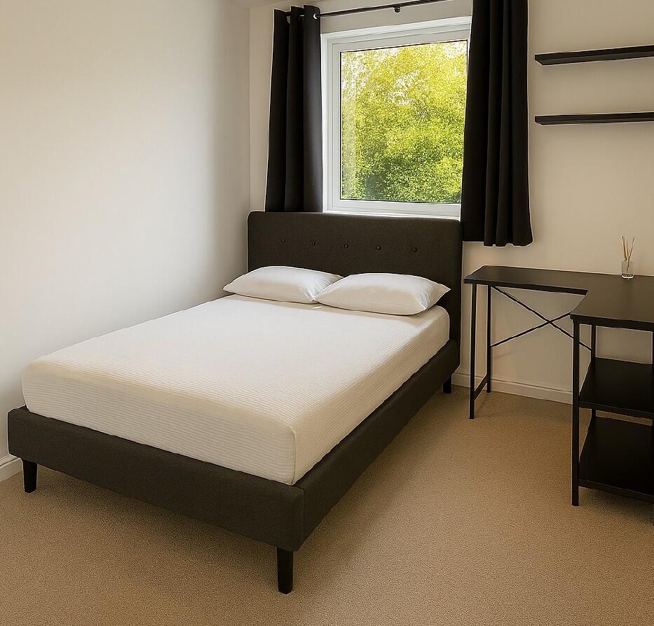 Apartment in Sutton - View 5