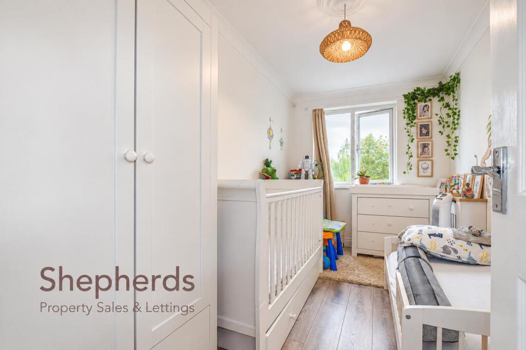 Apartment in Broxbourne, Hertfordshire - More