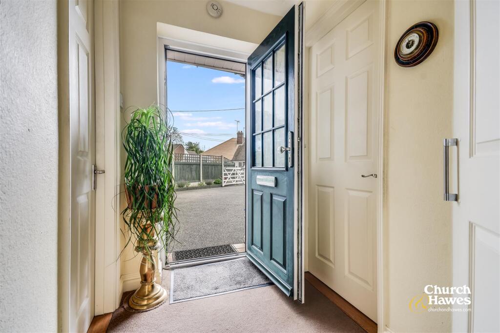 House in Maldon, Stoneyhills, Burnham-on-Crouch - View 2