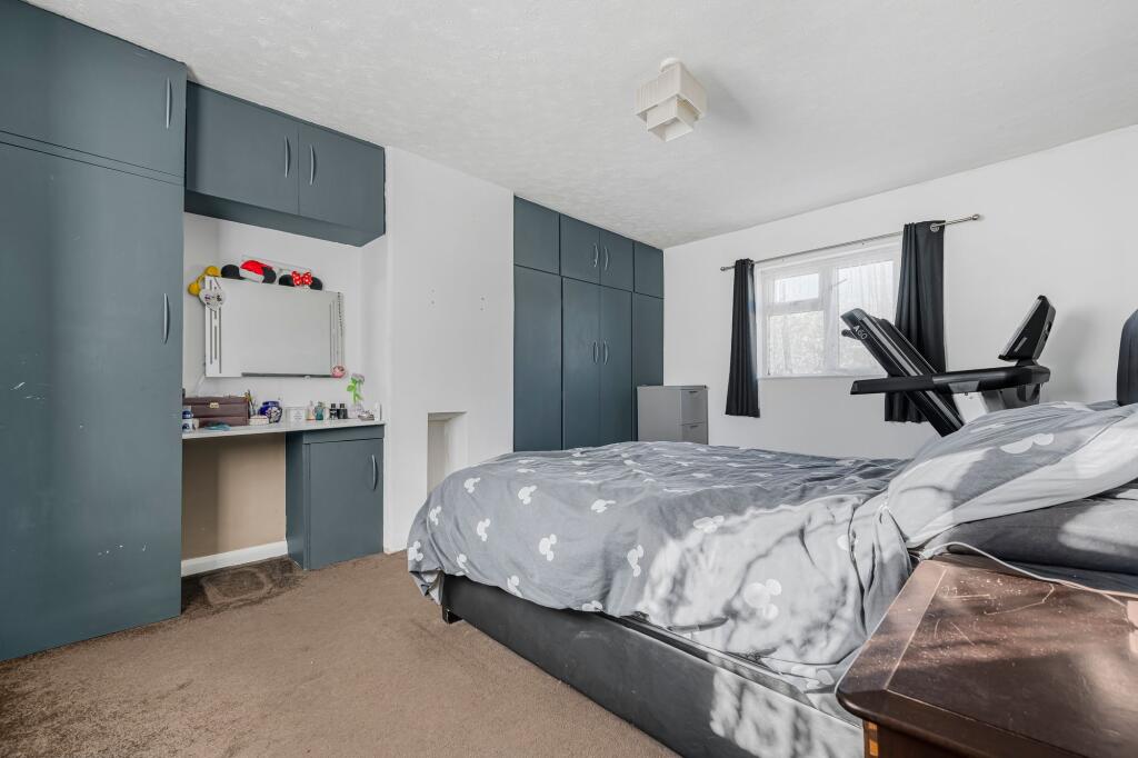 House in Twickenham - View 5