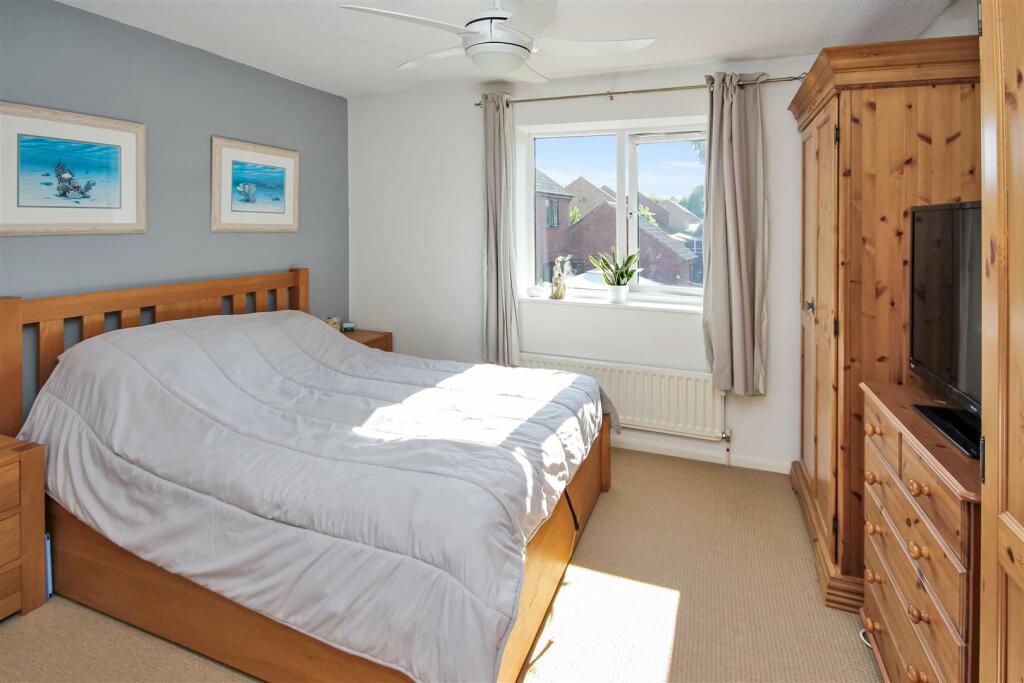 Thames Road, Wellingborough - View 5